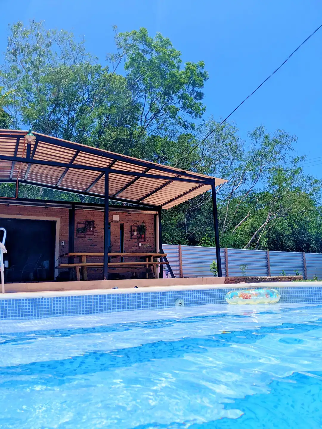 Piscina de día - Majona quinta Paraguay